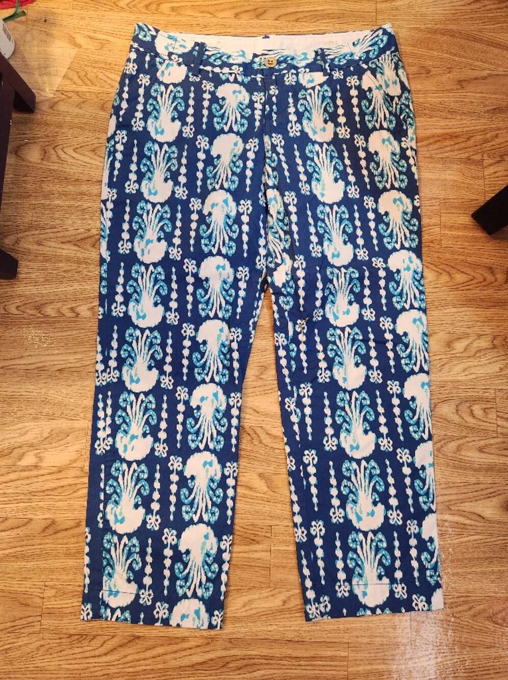 Lilly Pulitzer Blue & White Patterned Cropped Pants Jellyfish